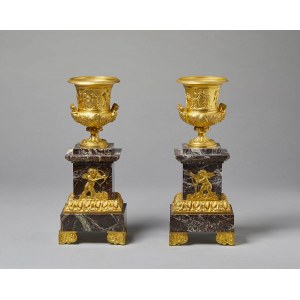 FRANCE, END OF XVIII - START OF XIX CENTURY, Pair of Medici vases