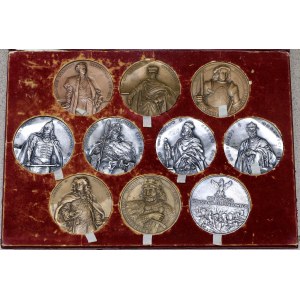 Polská lidová republika, sada 10 medailí s polskými králi: Leszczyński, Vyhnanec, Varna, Křivopřísežník, Chrabrý, Heřman, Obnovitel, August II Silný.