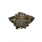 Brooch, floral motif with leaves, signed, weight 10.5g, size approx 40x25mm [85].