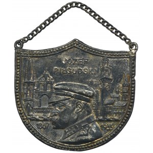 Gorget with the image of Józef Piłsudski