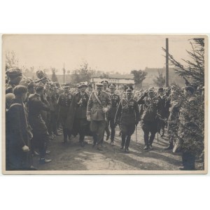 Second Polish Republic, Photo of Józef Piłsudski surrounded by Generals and Officers