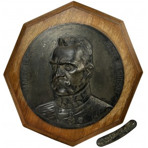 Plaque Józef Piłsudski - Andrzej Tyblewski