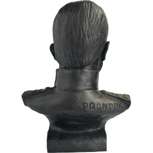 Sculpture of the bust of Józef Piłsudski