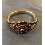 Author unknown, Bracelet with garnets