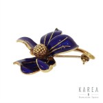 Brooch in the form of a flower, 1st half of the 20th century.
