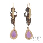 Earrings with amethysts in drop forms, 19th/20th century.