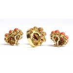 Demi parure comprising a ring and a pair of earrings In gold with Mediterranean coral and emeralds