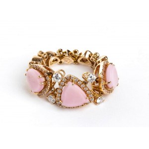Gold diamond and pink mother of pearl link ring