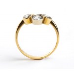 Diamond gold ring