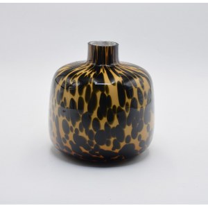 Bottle vase decorated in spots