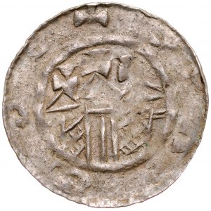 Ladislav I. Herman 1081-1102, denár, Krakov, Av.: malá hlava a nápis okolo, Rv.: tri kostolné veže s krížmi, nápis okolo, vnútorný okraj.