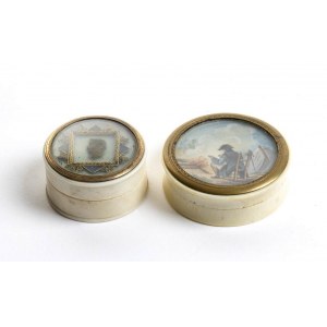 A pair of French ivory boxes - 19th century