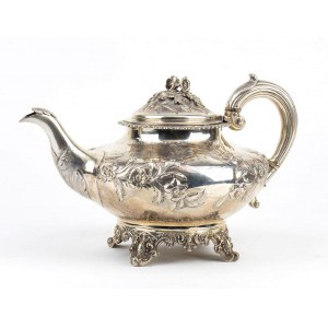 English Victorian sterling silver ttea pot - London 1839, mark of J WHITEHOUSE (probably)