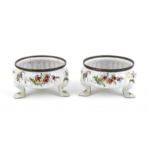 Pair of English enamelled salt cellars - late 18th century, mark of BATTERSEA