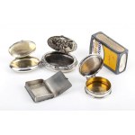 Lot consisting of four small boxes and a silver matchbox - late 19th early 20th century