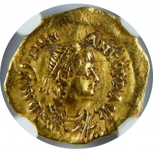 Bizancjum, Justynian I, 527-565 AV Tremissis, NGC Ch Vf, Konstantynopol