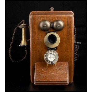 Ericsson Telephone set of the '900