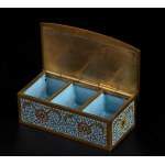 A FINE CLOISONNÉ ENAMELED METAL THREE-CASE BOX AND COVER