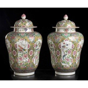A PAIR OF ‘FAMILLE ROSE’ PORCELAIN VASES AND COVER