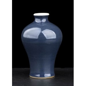 A BLUE GLAZED PORCELAIN SMALL MEIPING VASE