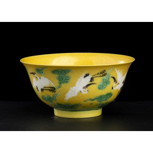 A POLYCHROME ENAMELED PORCELAIN SMALL BOWL