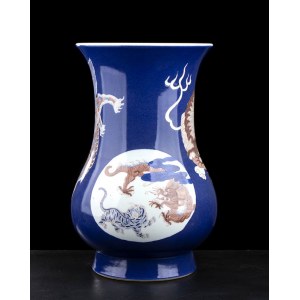 AN UNDERGLAZE BLUE AND RED PORCELAIN BALUSTER HU VASE