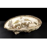 A POLYCHROME ENAMELED AND GILT ‘SATSUMA’ CERAMIC CONCHSHELL-SHAPED TRAY