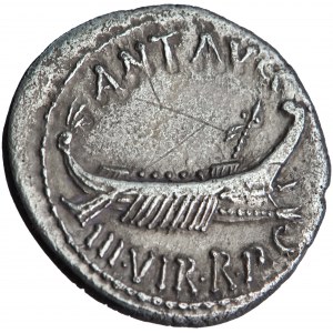 Markus Antonius, legionársky denár, pojazdná mincovňa (Patras?), 32-31 pred n. l.