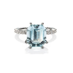 Ring with aquamarine and diamonds early 21st century jewelry