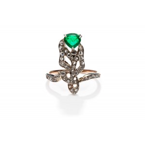 Ring with emerald and diamonds early 20th century jewelry