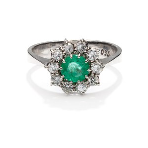 Ring with emerald 2nd half of 20th century, jewelry
