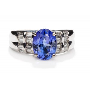Ring with tanzanite and diamonds early 21st century jewelry