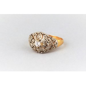 Ring mit Leukosaphir Mitte 20. Jh. 585/1000 Pr. Gold