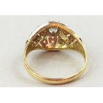 Ring mit Leukosaphir Mitte 20. Jh. 585/1000 Pr. Gold