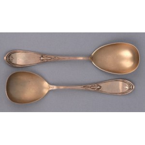 Pair of platter spoons, Germany circa 1900.