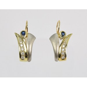 Earrings with sapphires