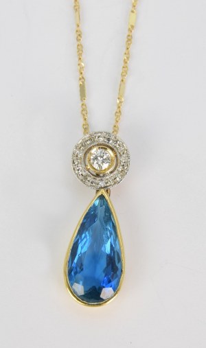 Pendant with sapphire