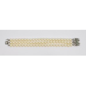 Bracelet with pearls