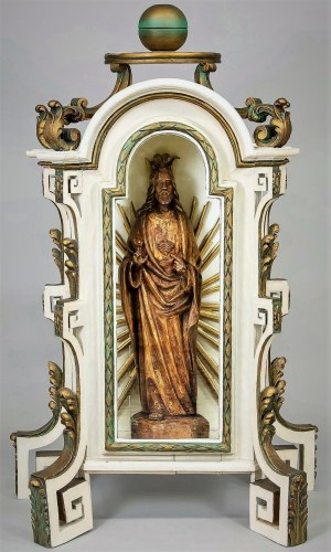 Autor nieznany, Drewniana kapliczka XIX wiek z figurą Jezusa