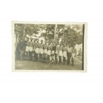 [II RP] Soubor fotografií týkajících se kádru klubu CRACOVIA z let 1937-39, soustředění v Kozienicích 15.-30.VIII.1937, zápas se Lvovem 29.V.1939, Cracovia - AKS 4.IX.1938.