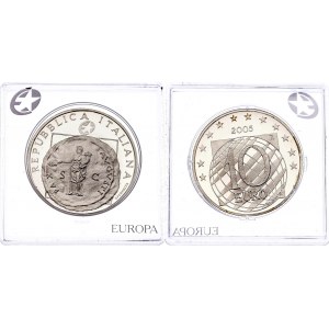Italy 10 Euro 2005 R