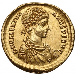Valentinian II (AD 375-392), AV Solidus, Constantinople mint, 5th officina, circa AD 383-388
