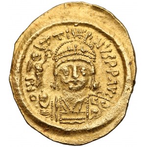 Justin II (AD 565-578), AV Solidus, Constantinople mint, 7th officina