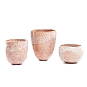 Krystyna CYBIŃSKA (nar. 1931), Soubor keramiky: dvě vázy a mísa