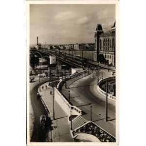 1938 Budapest, Horthy Miklós híd, automobil, villamos (EK)
