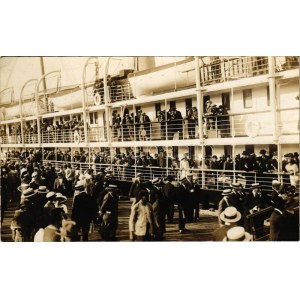 1928 Montevideo, Puerto, Llegada de turistas / port, arrival of tourists (EK)