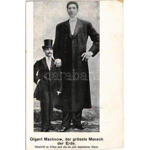 Gigant Machnow, der grösste Mensch der Erde / Giant man, circus (vágott / cut)