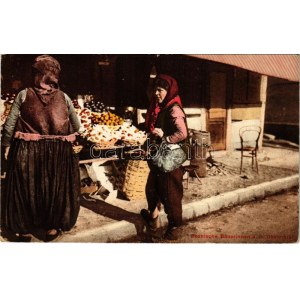 Bosnische Bäuerinnen a.d. Obstmarkt / Bosnyák nők a gyümölcs piacon / Bosnian folklore, fruit market + K.u.k...