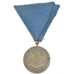 1896. 896-1896 Millenniumi emlék / Magyarország ezer éves fennállása emlékére bronz kitüntetés mellszalagon (27mm) T...