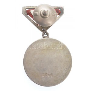 Mongólia DN Munka érdemrend zománcos, ezüstözött jelvény 3055 sorozatszámmal (36mm) T:1- Mongolia ND ...